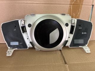 bontott TOYOTA URBAN CRUISER Kilométeróra