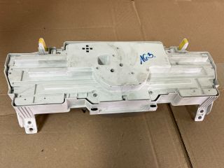 bontott TOYOTA URBAN CRUISER Kilométeróra