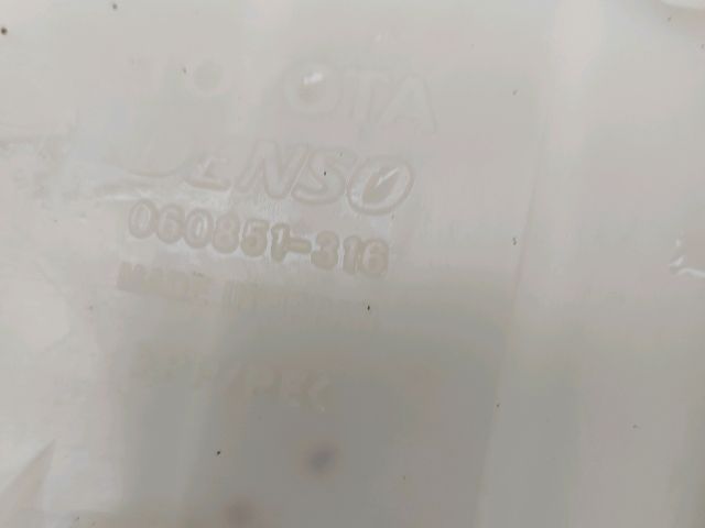 bontott TOYOTA URBAN CRUISER Ablakmosó Tartály