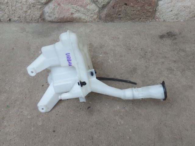 bontott TOYOTA URBAN CRUISER Ablakmosó Tartály