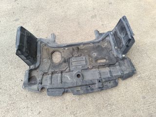 bontott TOYOTA URBAN CRUISER Alsó Motorburkolat