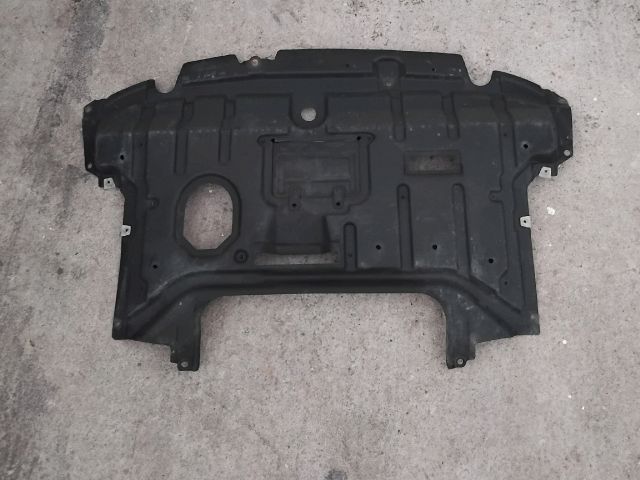 bontott TOYOTA URBAN CRUISER Alsó Motorburkolat