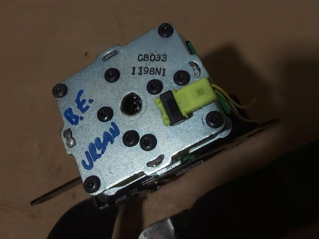 bontott TOYOTA URBAN CRUISER Bal első Biztonsági Öv