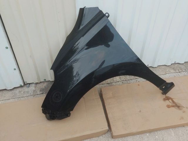 bontott TOYOTA URBAN CRUISER Bal első Sárvédő