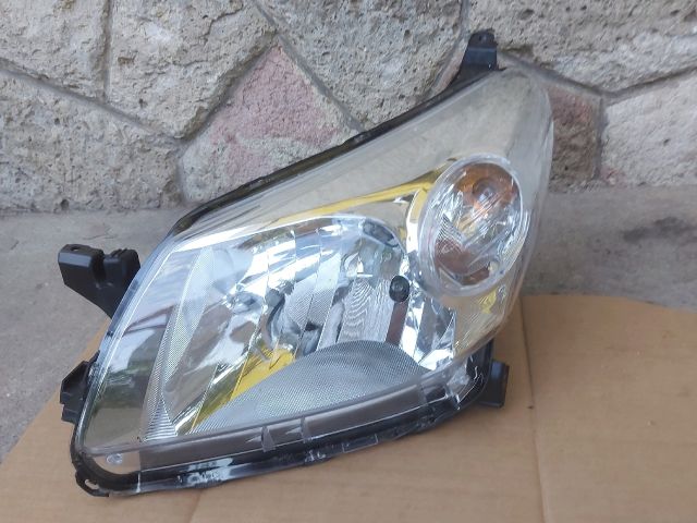 bontott TOYOTA URBAN CRUISER Bal Fényszóró