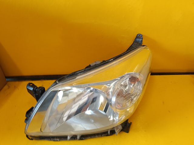 bontott TOYOTA URBAN CRUISER Bal Fényszóró