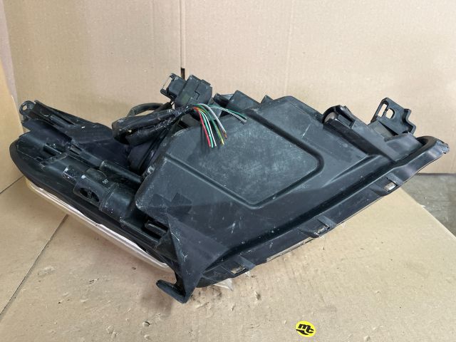 bontott TOYOTA URBAN CRUISER Bal Fényszóró