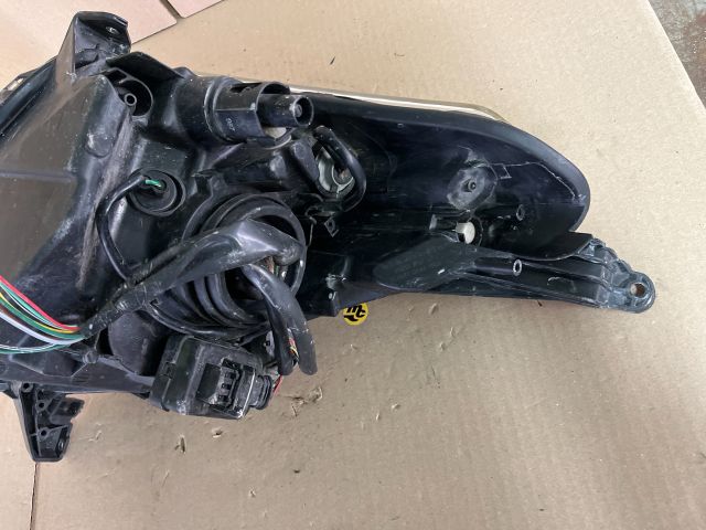 bontott TOYOTA URBAN CRUISER Bal Fényszóró