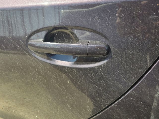 bontott TOYOTA URBAN CRUISER Bal hátsó Külső Kilincs