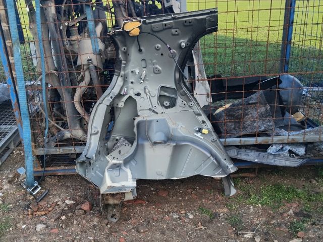 bontott TOYOTA URBAN CRUISER Bal hátsó Sárvédő