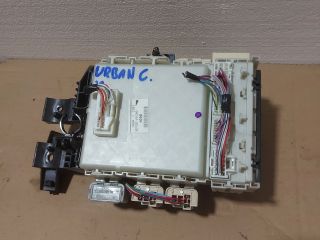 bontott TOYOTA URBAN CRUISER Biztosítéktábla Utastér