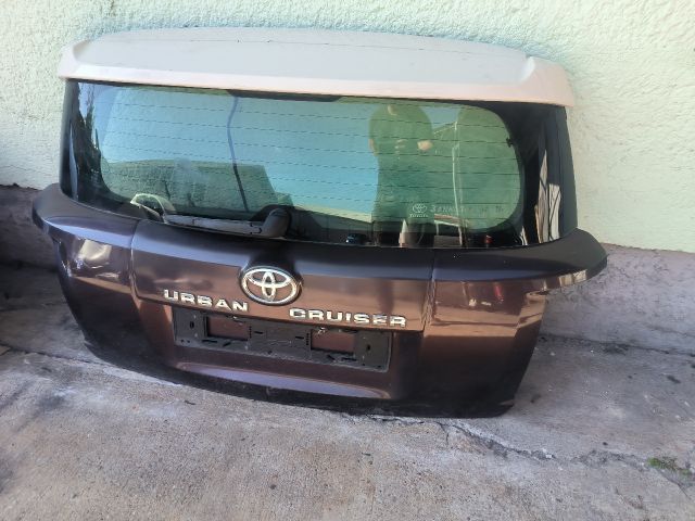 bontott TOYOTA URBAN CRUISER Csomagtérajtó (Részeivel)