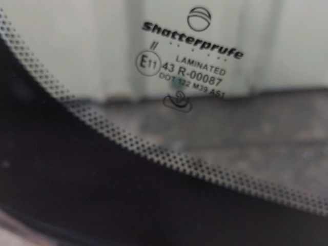 bontott TOYOTA URBAN CRUISER Első Szélvédő