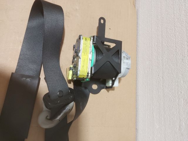 bontott TOYOTA URBAN CRUISER Jobb első Biztonsági Öv