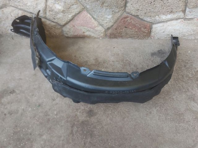 bontott TOYOTA URBAN CRUISER Jobb első Dobbetét (Kerékjárati, Műanyag)