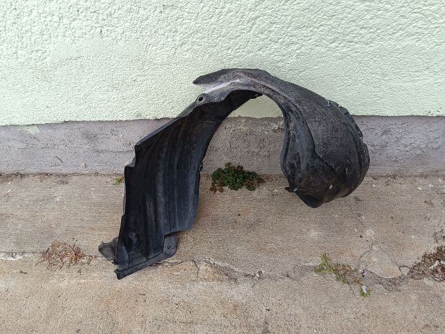 bontott TOYOTA URBAN CRUISER Jobb első Első Dobbetét (Kerékjárati, Műanyag)