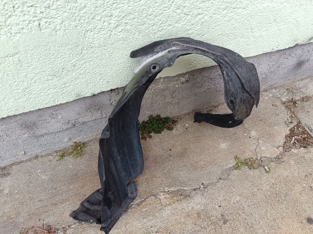 bontott TOYOTA URBAN CRUISER Jobb első Első Dobbetét (Kerékjárati, Műanyag)