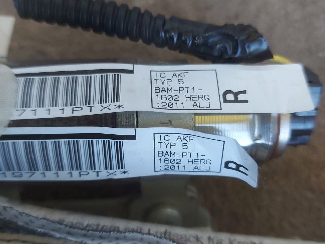 bontott TOYOTA URBAN CRUISER Jobb első Függöny Légzsák