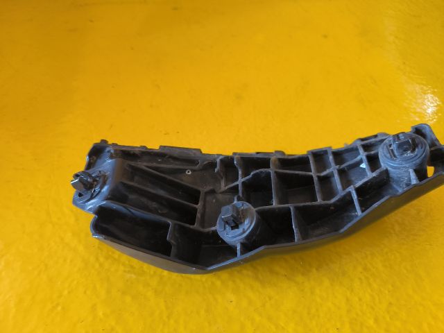 bontott TOYOTA URBAN CRUISER Jobb első Oldal Lökhárító Tartó (Műanyag)