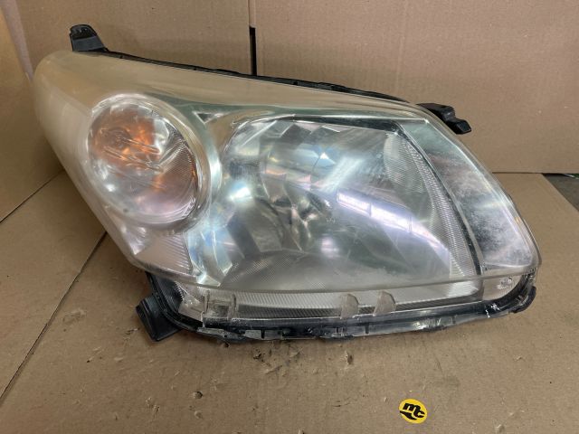 bontott TOYOTA URBAN CRUISER Jobb Fényszóró