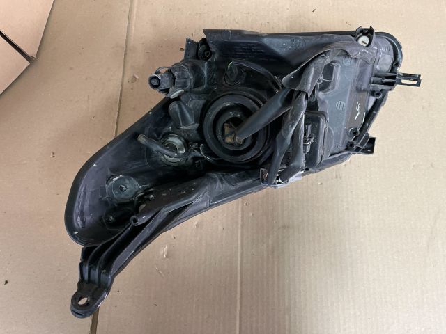 bontott TOYOTA URBAN CRUISER Jobb Fényszóró