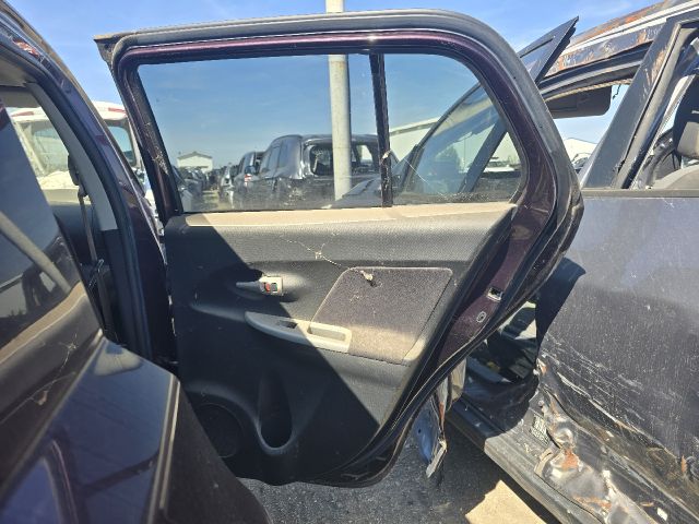 bontott TOYOTA URBAN CRUISER Jobb hátsó Ajtó (Üres lemez)