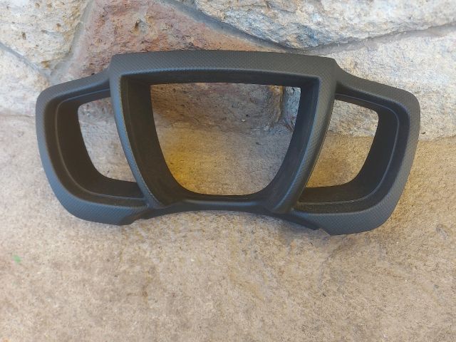 bontott TOYOTA URBAN CRUISER Kilométeróra Keret