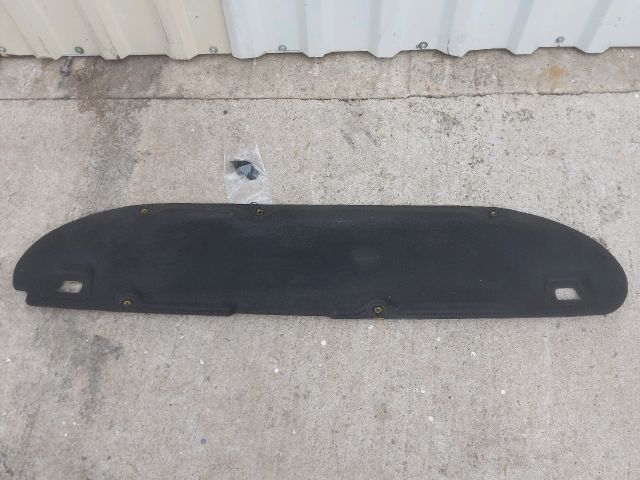 bontott TOYOTA URBAN CRUISER Motorháztető Szigetelés