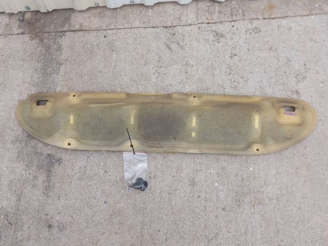 bontott TOYOTA URBAN CRUISER Motorháztető Szigetelés