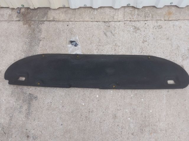 bontott TOYOTA URBAN CRUISER Motorháztető Szigetelés