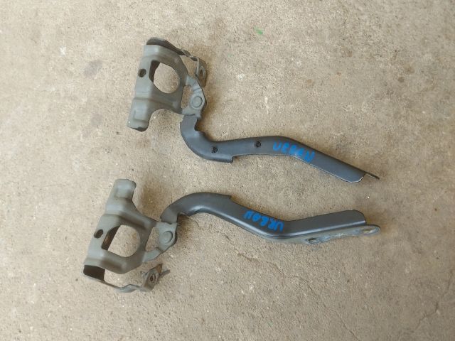 bontott TOYOTA URBAN CRUISER Motorháztető Zsanér Pár