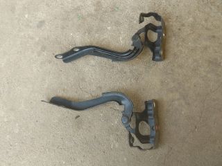 bontott TOYOTA URBAN CRUISER Motorháztető Zsanér Pár