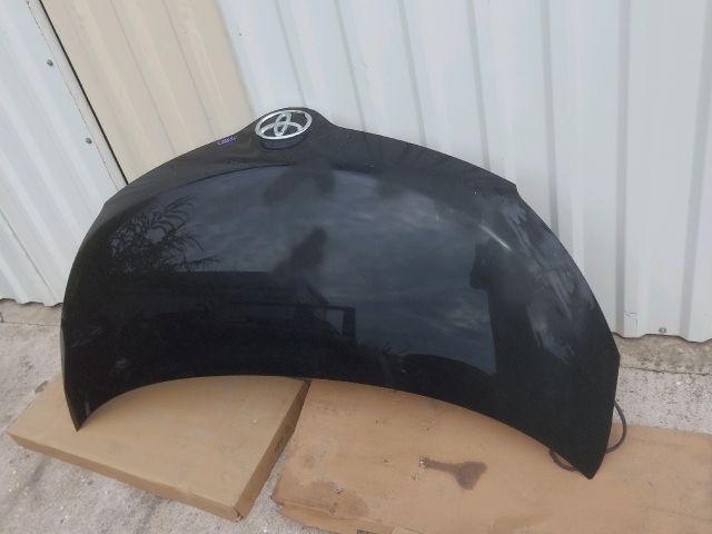 bontott TOYOTA URBAN CRUISER Motorháztető