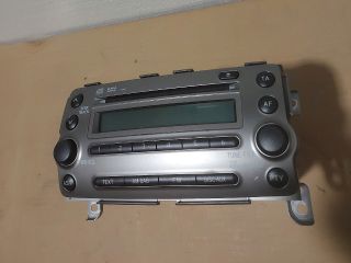 bontott TOYOTA URBAN CRUISER Rádió / CD