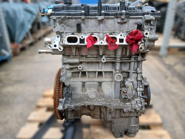 bontott TOYOTA VERSO Komplett Motor (Segédberendezésekkel)