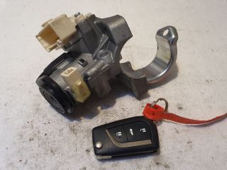 bontott TOYOTA VERSO Gyújtáskapcsoló Házzal