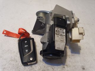 bontott TOYOTA VERSO Gyújtáskapcsoló Házzal