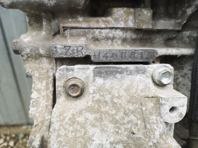 bontott TOYOTA VERSO Motor (Fűzött blokk hengerfejjel)