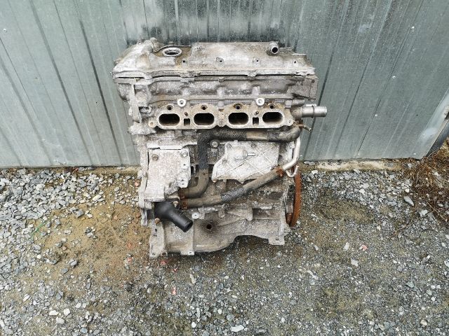 bontott TOYOTA VERSO Motor (Fűzött blokk hengerfejjel)