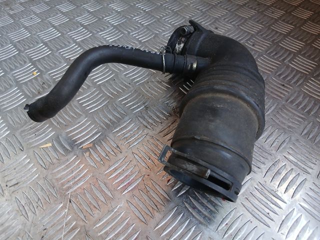 bontott TOYOTA VERSO Légbeömlő Cső