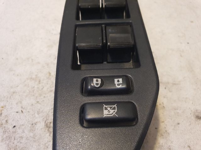bontott TOYOTA VERSO Ablakemelő Kapcsoló Négyes / Kettes
