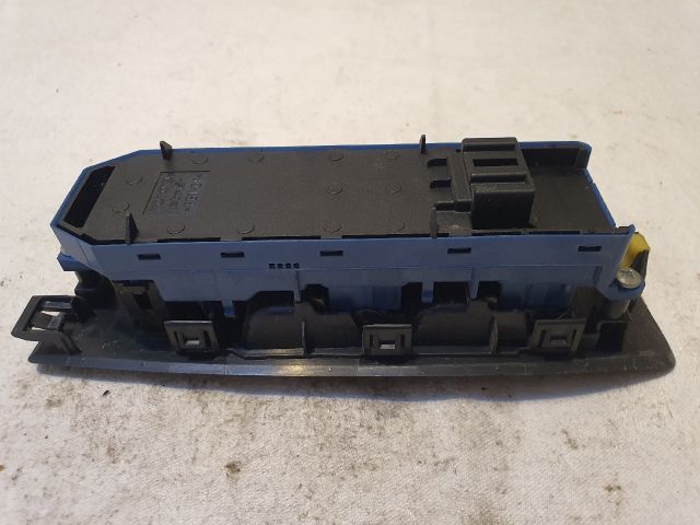 bontott TOYOTA VERSO Ablakemelő Kapcsoló Négyes / Kettes