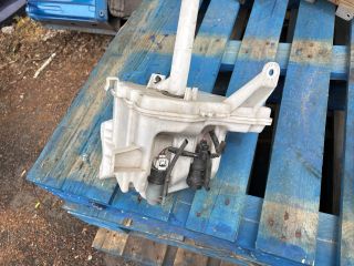 bontott TOYOTA VERSO Ablakmosó Tartály