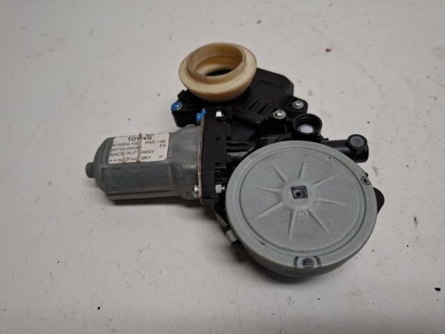 bontott TOYOTA VERSO Bal első Ablakemelő Motor