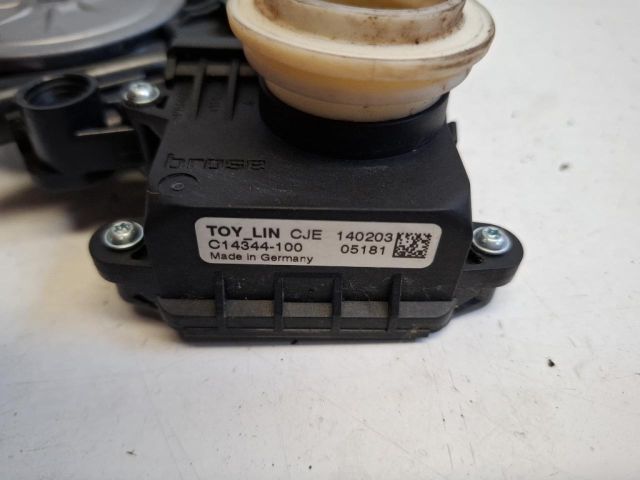 bontott TOYOTA VERSO Bal első Ablakemelő Motor