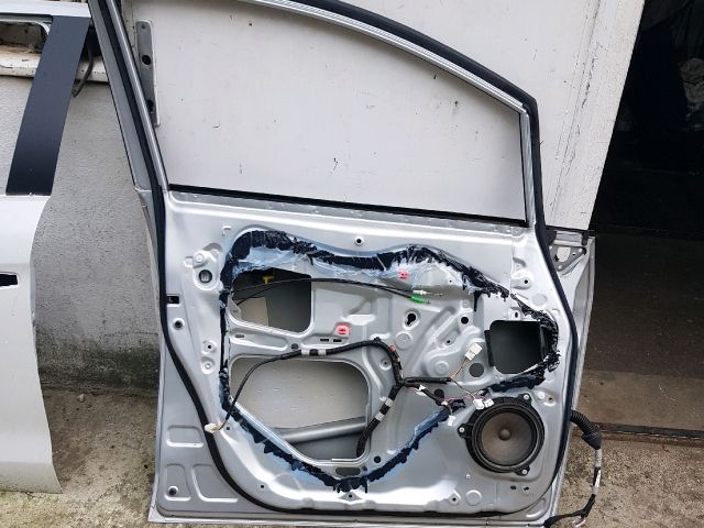 bontott TOYOTA VERSO Bal első Ajtó (Üres lemez)