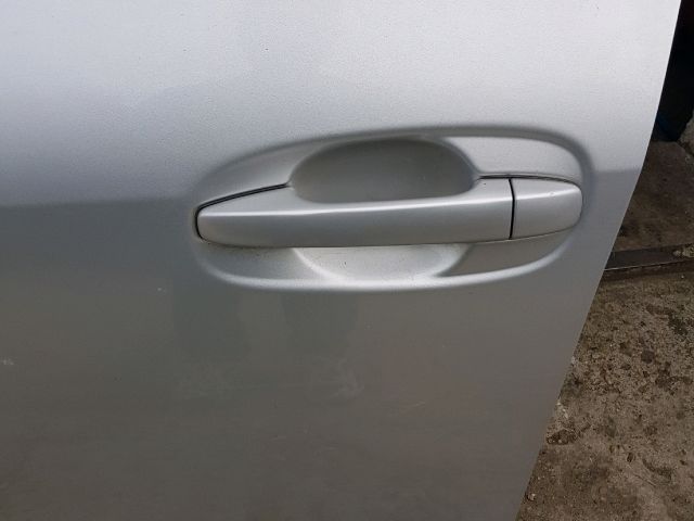 bontott TOYOTA VERSO Bal első Ajtó (Üres lemez)