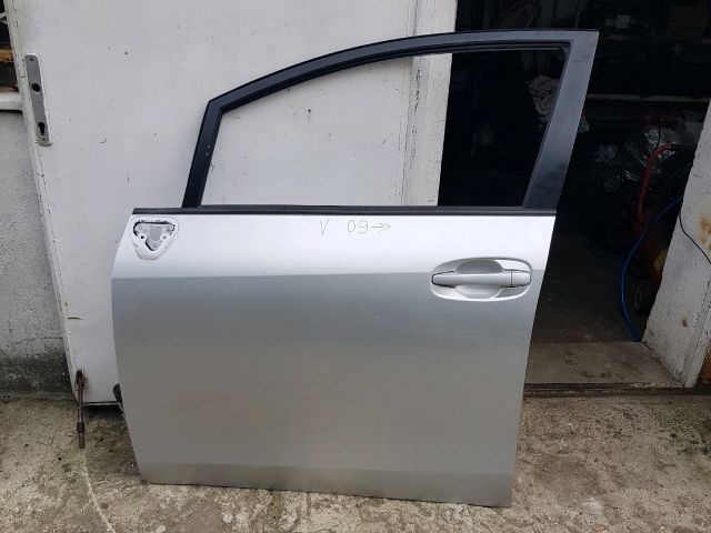 bontott TOYOTA VERSO Bal első Ajtó (Üres lemez)