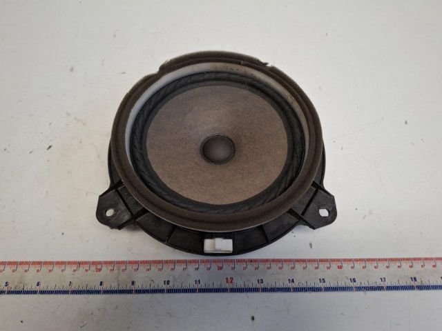 bontott TOYOTA VERSO Bal első Hangszóró