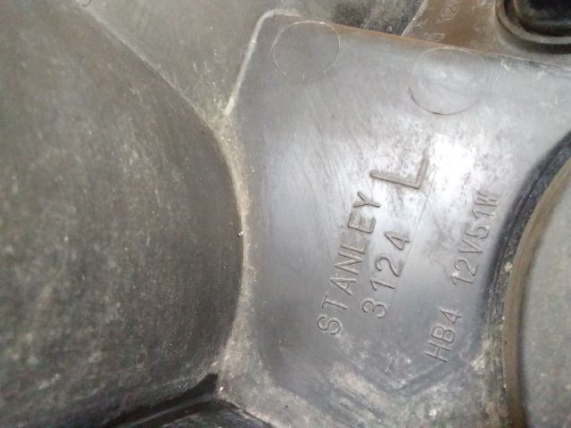 bontott TOYOTA VERSO Bal Fényszóró